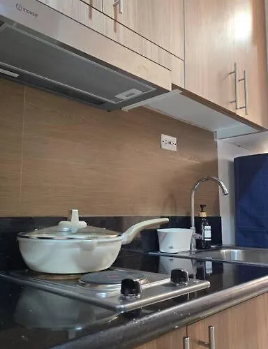 Apartamento Cozy Homey Hideout Near Mall Of *