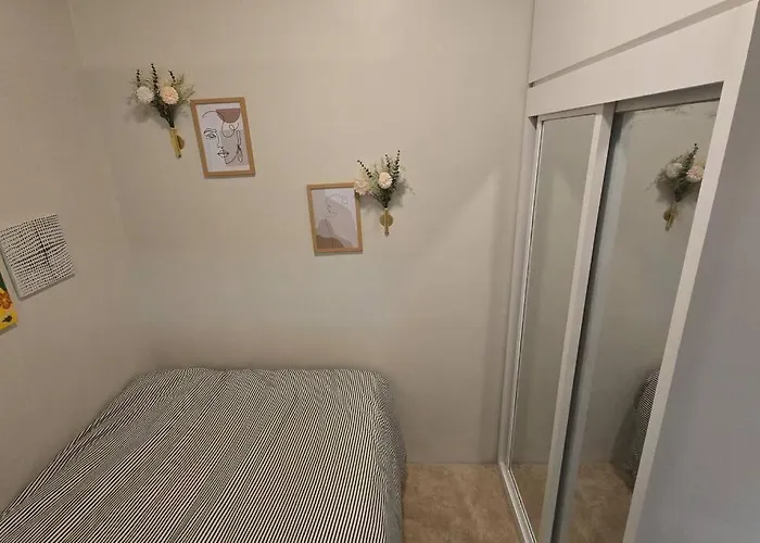 Apartamento Cozy Homey Hideout Near Mall Of *