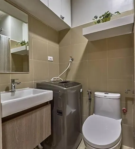 Cozy Homey Hideout Near Mall Of